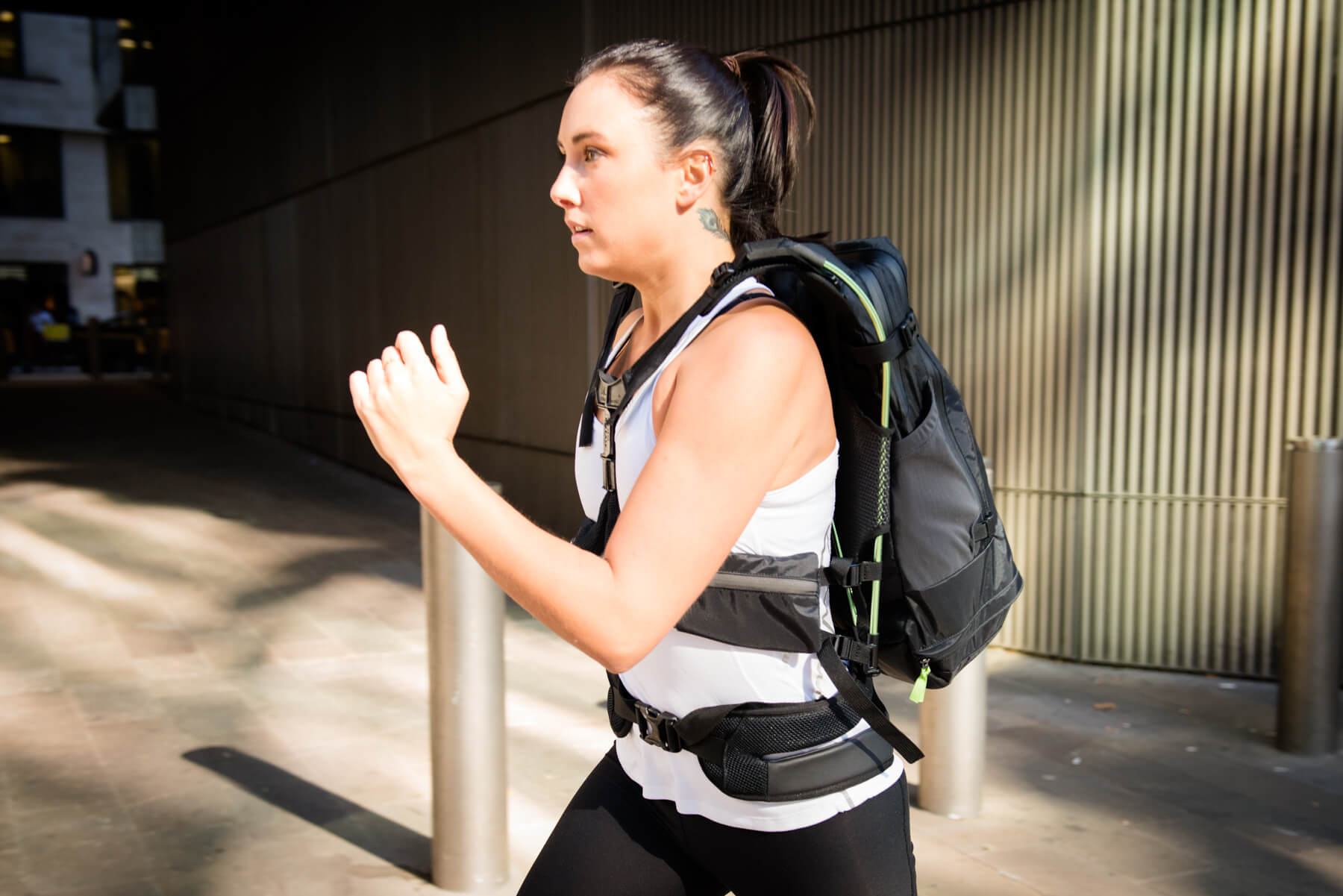motion lab innovative running backpack design