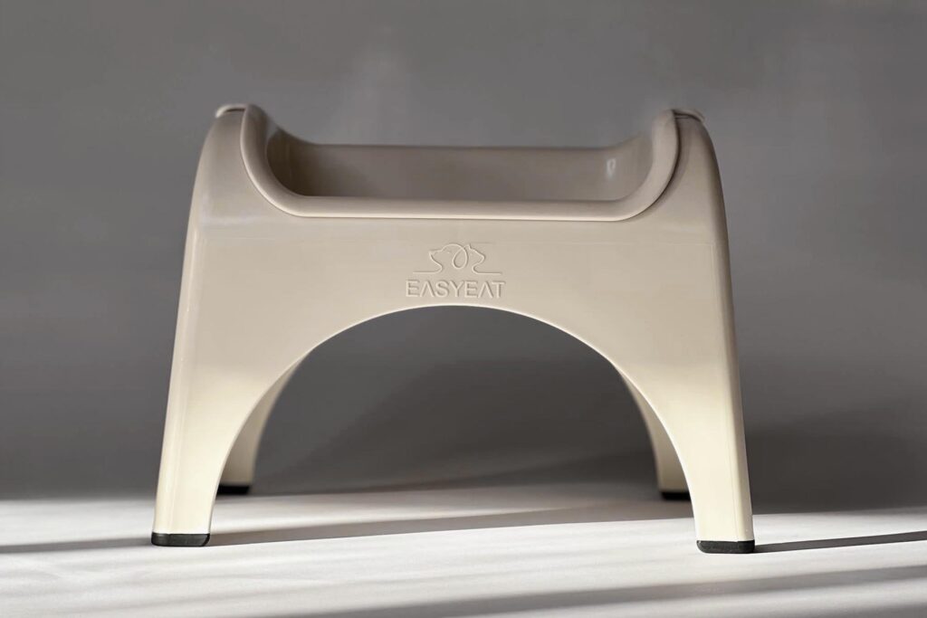Easy eat pet product design